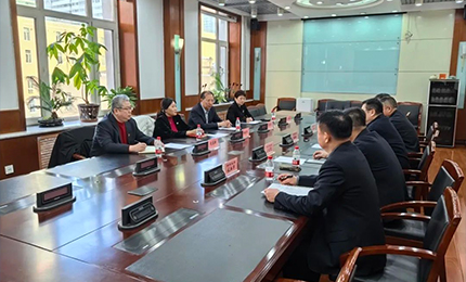 网上澳门皇冠赌场b877股份董事长胡晓萍、总裁芦传有赴黑龙江省药品监督管理局座谈交流